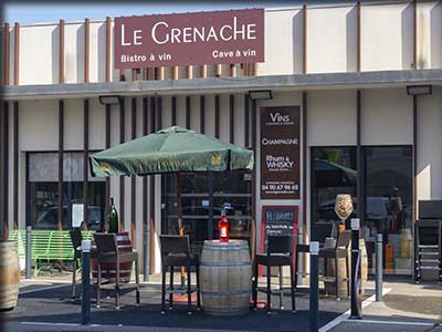 Cave et bistro à vins Le Grenache caviste à Carpentras.