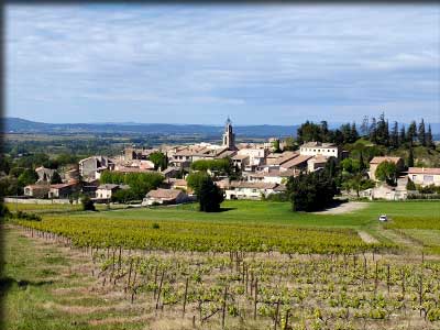 Terroir et vignoble du village de Visan en Vaucluse dans l'enclave des Papes